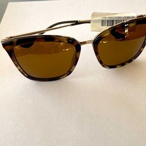 Floats brand . New sunglasses . Beautiful style size medium